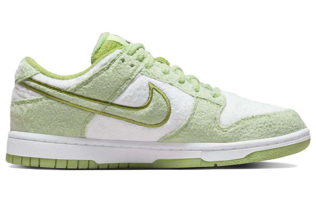 Nike Dunk Low "Fleece"